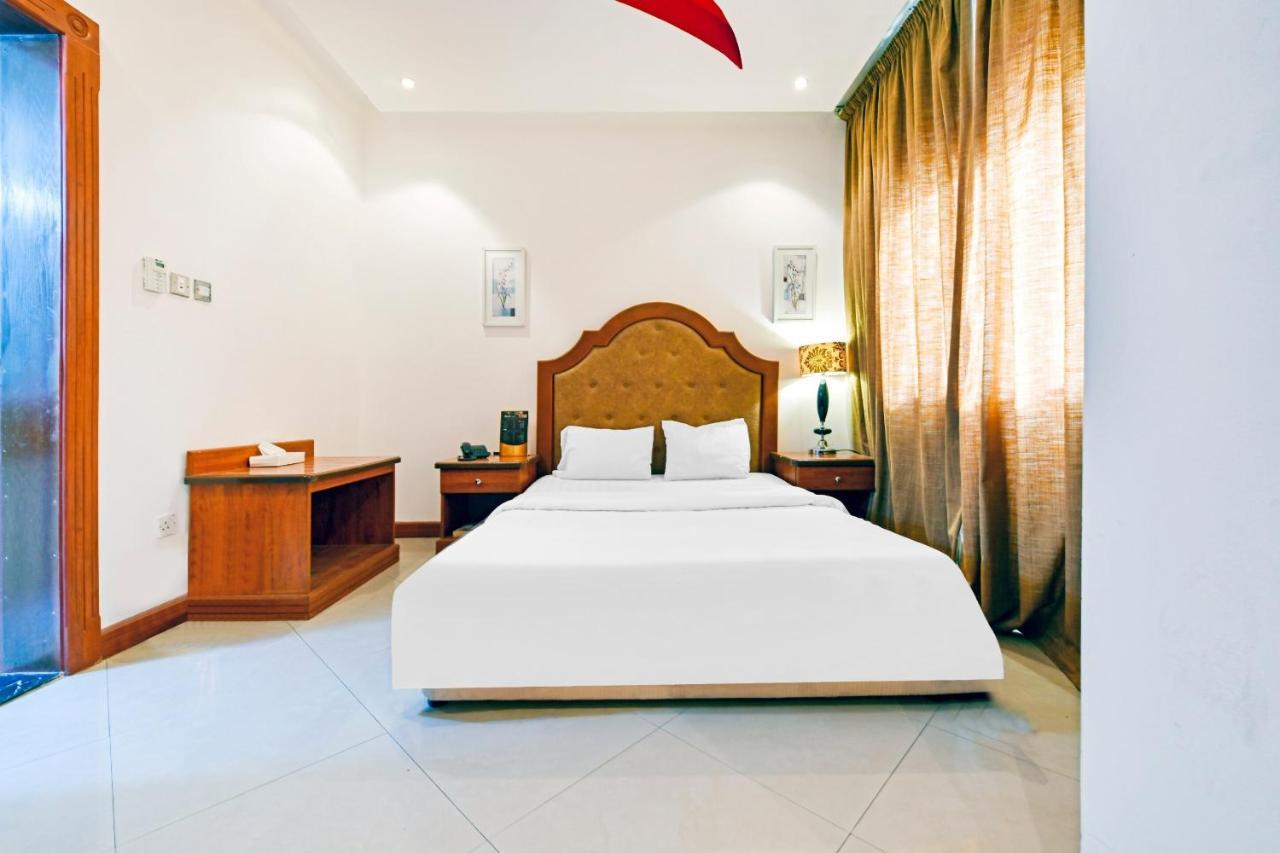 OYO 118 Revira Hotel Manama Exterior foto
