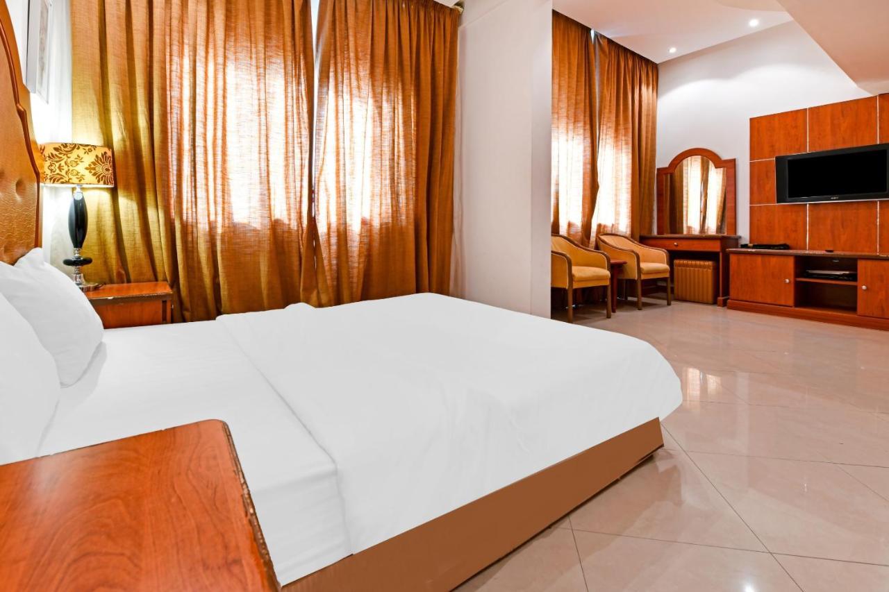 OYO 118 Revira Hotel Manama Exterior foto