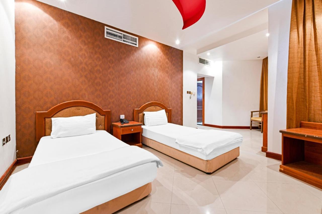 OYO 118 Revira Hotel Manama Exterior foto